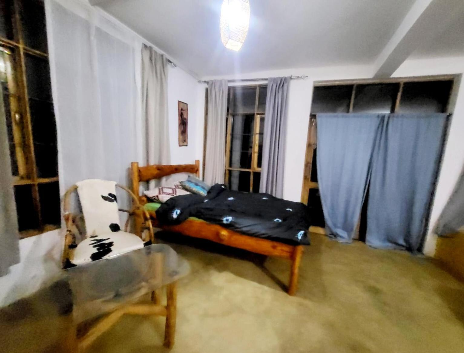 Holiday Cottage By The River, アルーシャ エクステリア 写真
