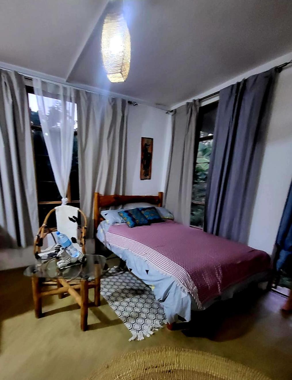 Holiday Cottage By The River, アルーシャ エクステリア 写真